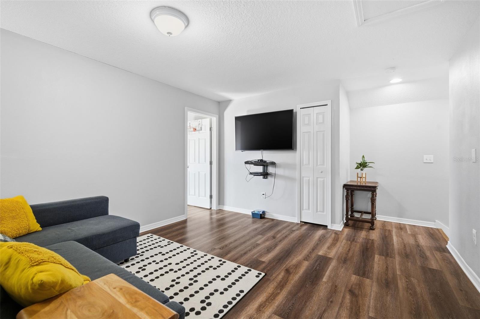 Image 54 of 82 For 31520 Holcomb Pass