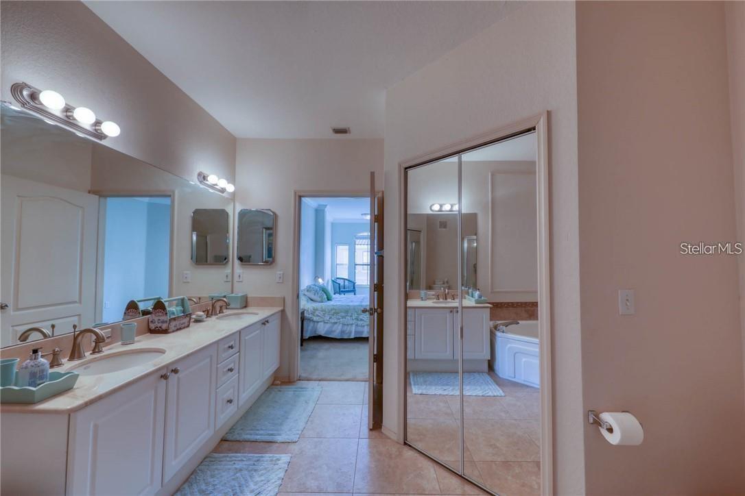 Image 11 of 43 For 2733 Via Cipriani  830b