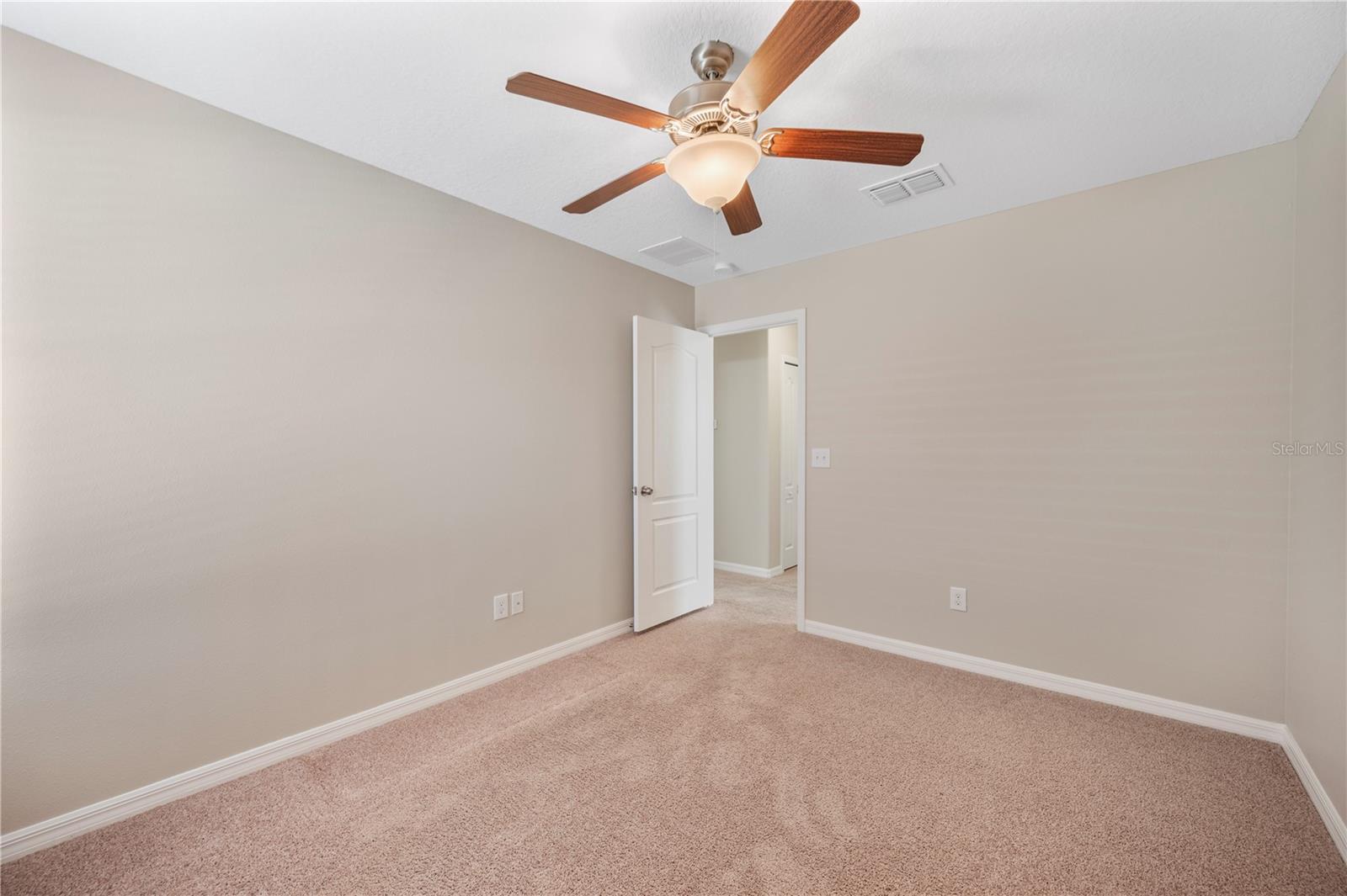 Image 28 of 51 For 18344 Aylesbury Lane