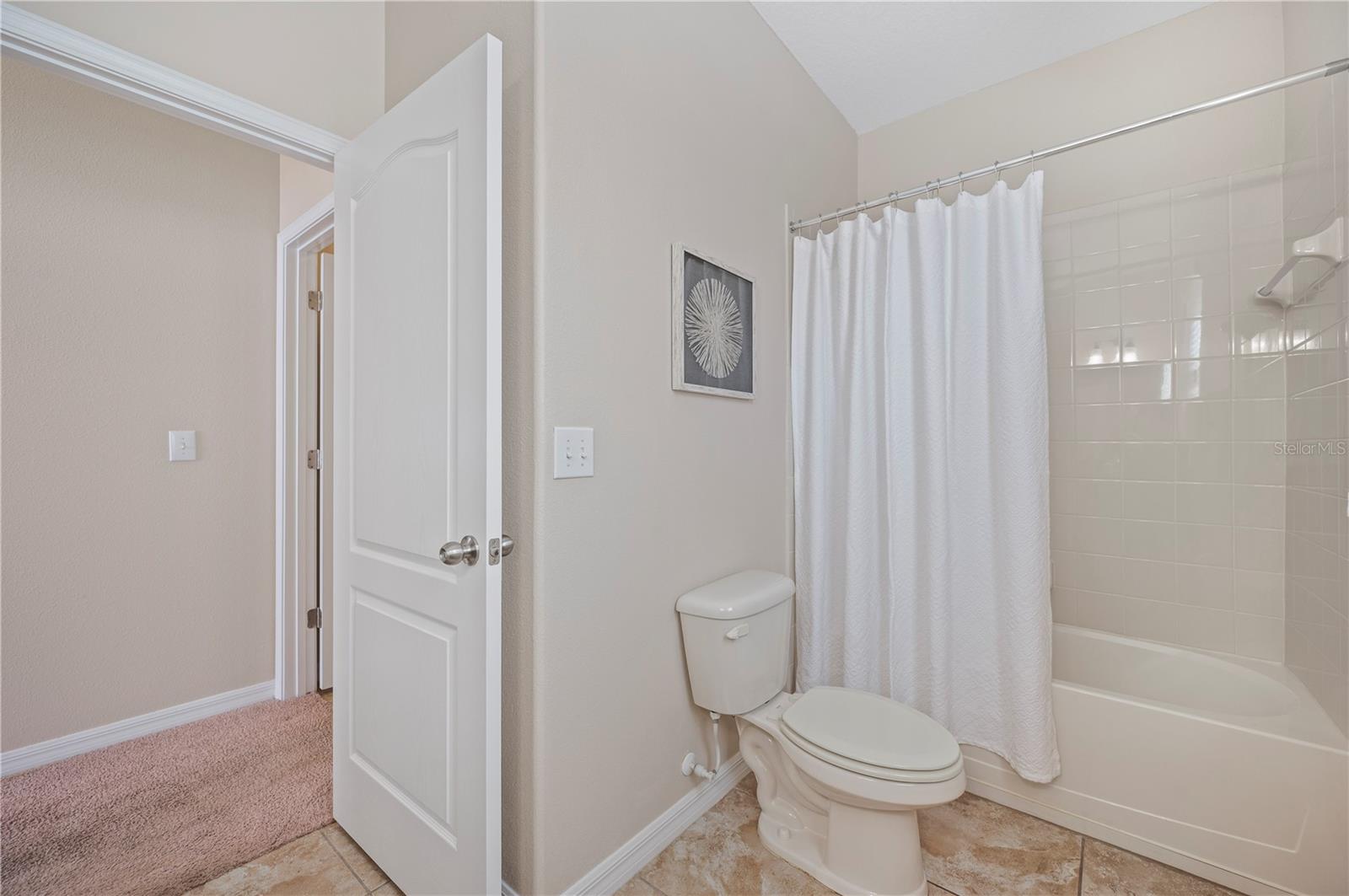 Image 29 of 51 For 18344 Aylesbury Lane