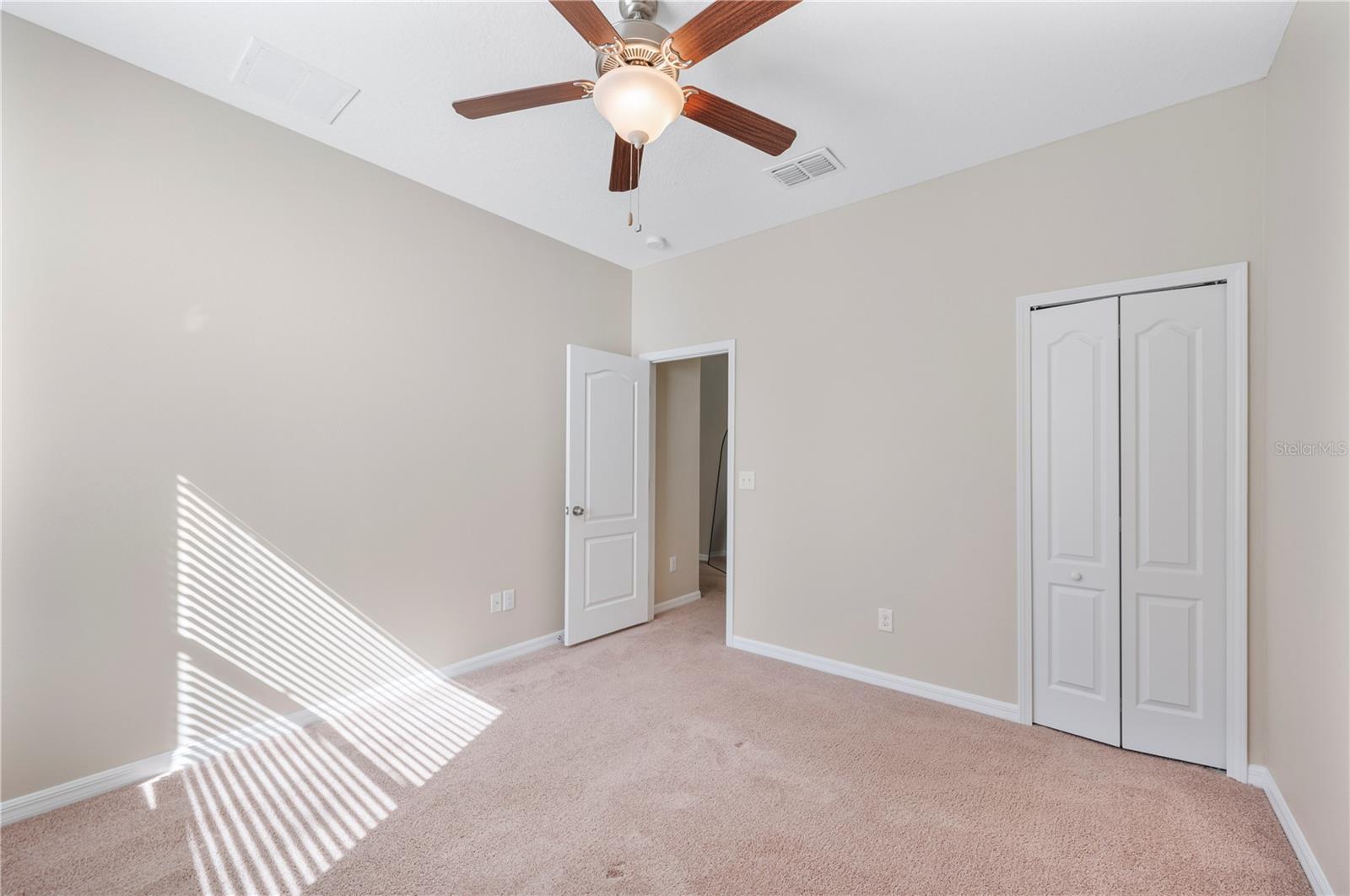 Image 35 of 51 For 18344 Aylesbury Lane