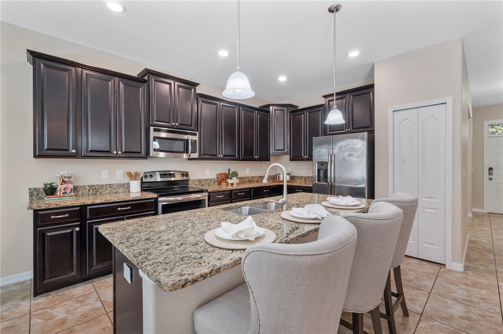 Image 8 of 51 For 18344 Aylesbury Lane