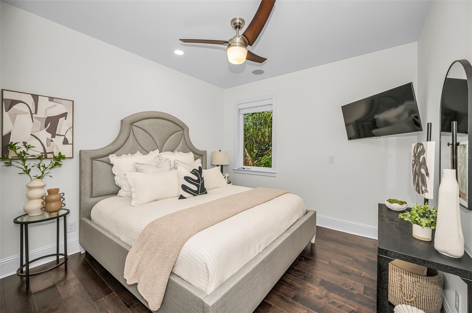 Image 32 of 64 For 1710 Brightwaters Boulevard Ne