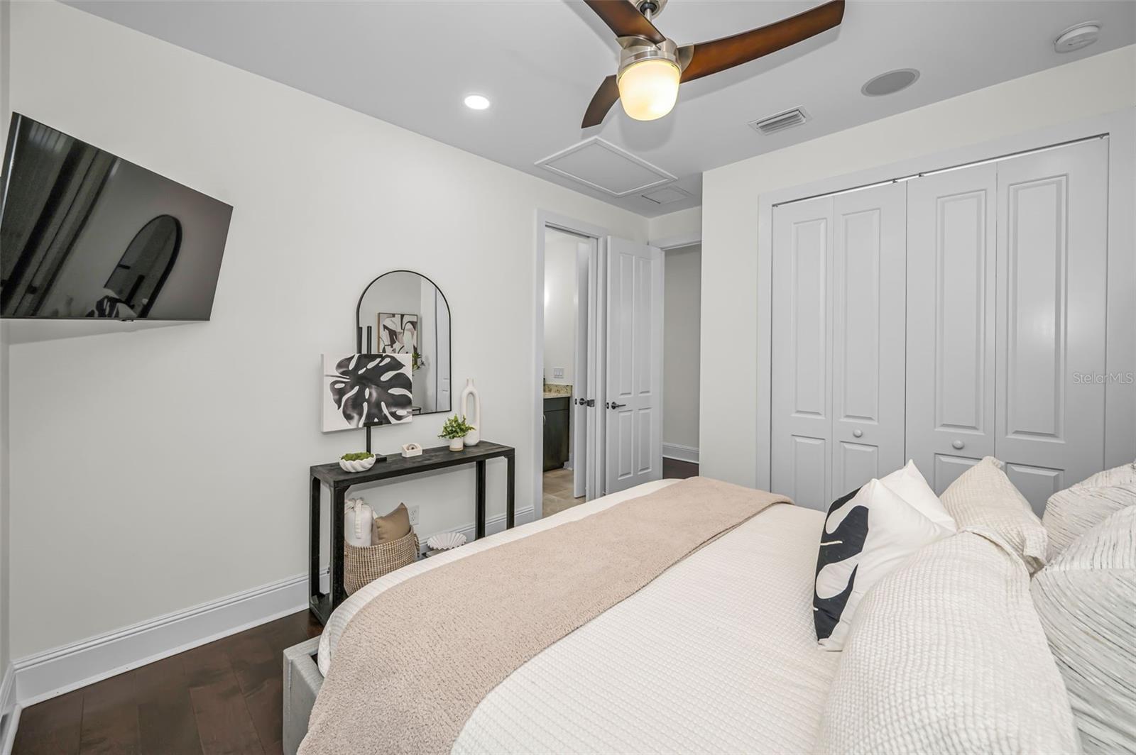 Image 33 of 64 For 1710 Brightwaters Boulevard Ne