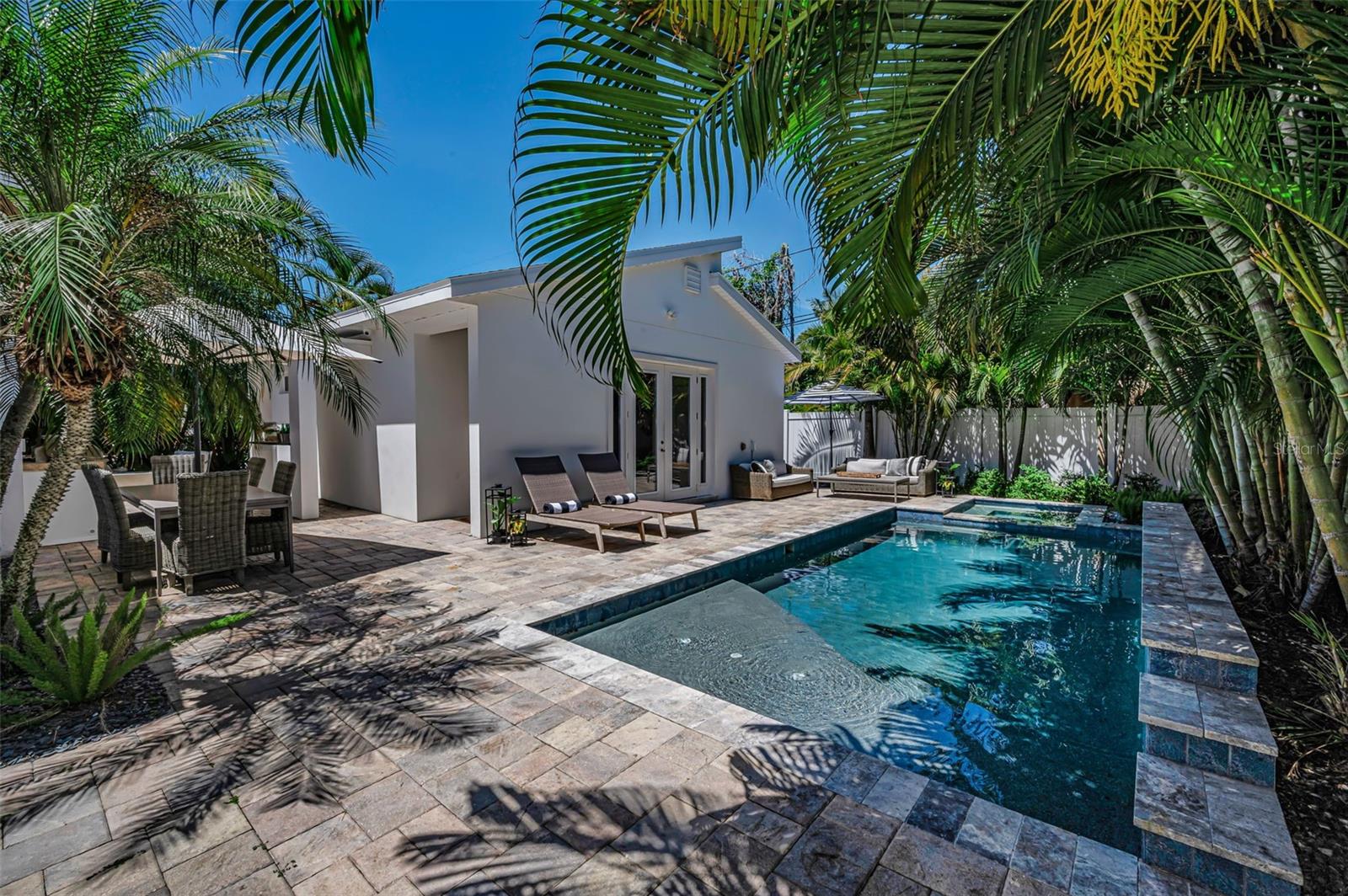 Image 37 of 64 For 1710 Brightwaters Boulevard Ne