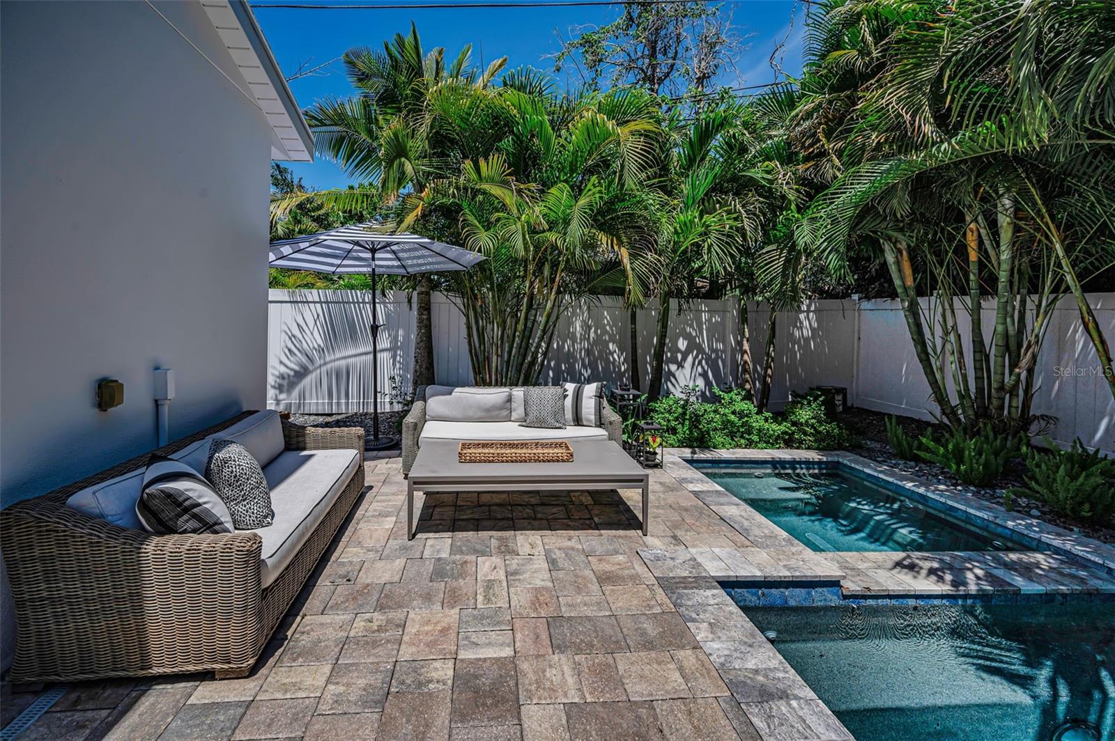 Image 42 of 64 For 1710 Brightwaters Boulevard Ne