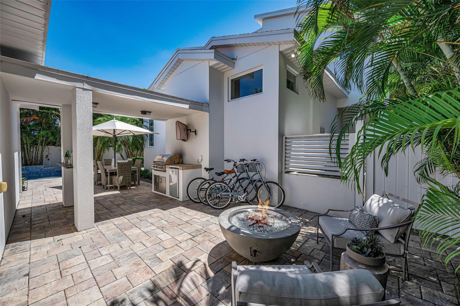 Image 45 of 64 For 1710 Brightwaters Boulevard Ne