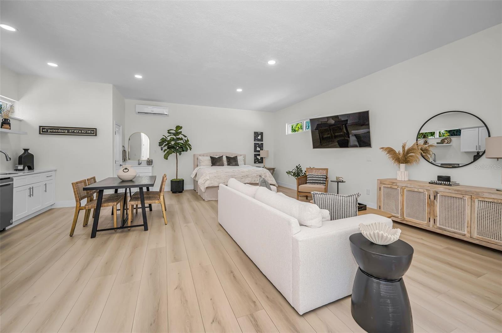 Image 57 of 64 For 1710 Brightwaters Boulevard Ne