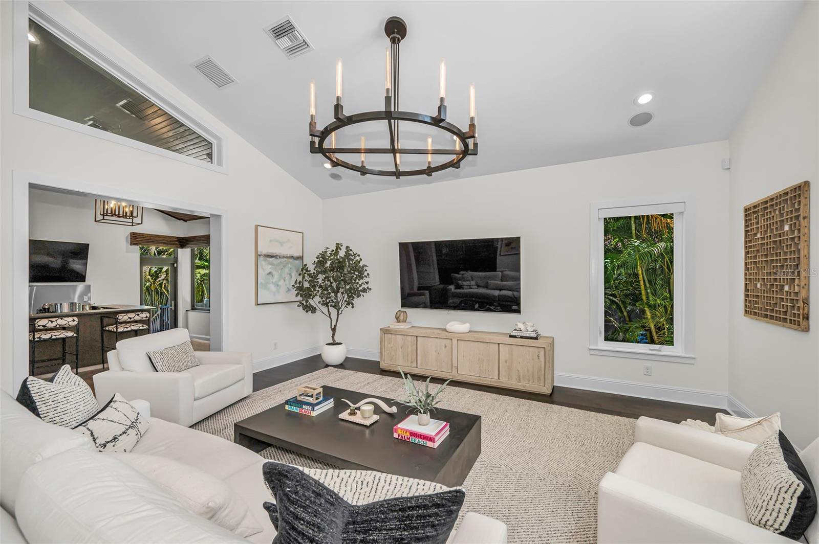 Image 9 of 64 For 1710 Brightwaters Boulevard Ne