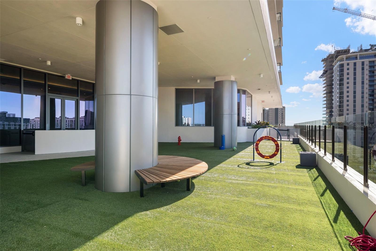 Image 6 of 26 For 275 1st Avenue S 1202