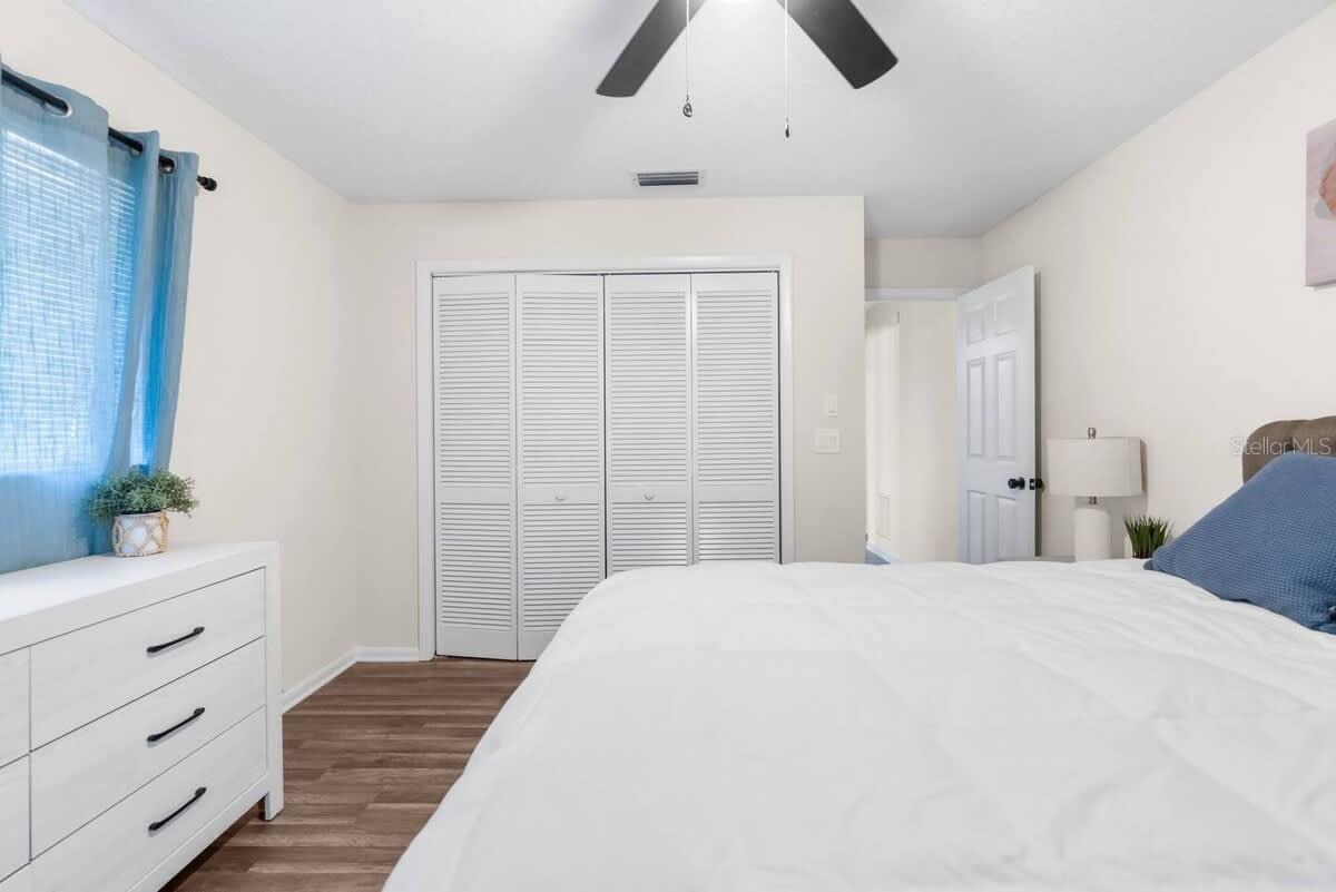 Image 19 of 26 For 13501 Whitby Road