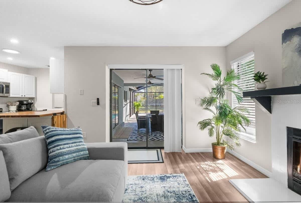 Image 3 of 26 For 13501 Whitby Road