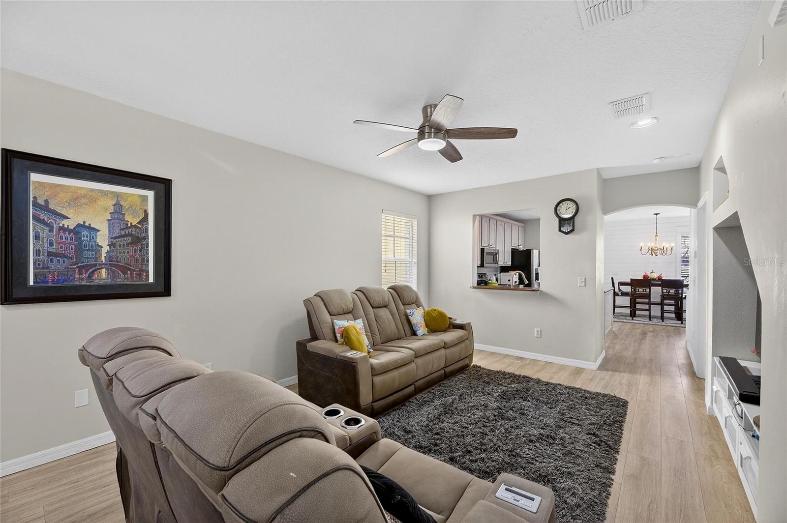 Image 14 of 70 For 5914 Beaconpark Street