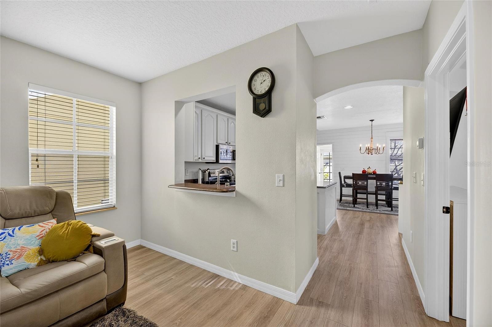 Image 17 of 70 For 5914 Beaconpark Street