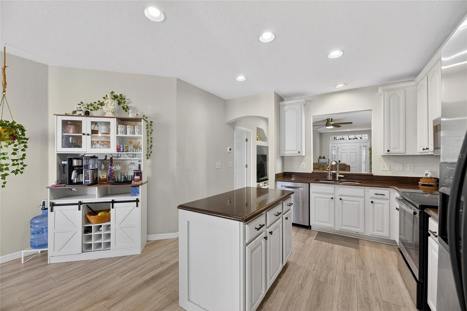 Image 22 of 70 For 5914 Beaconpark Street