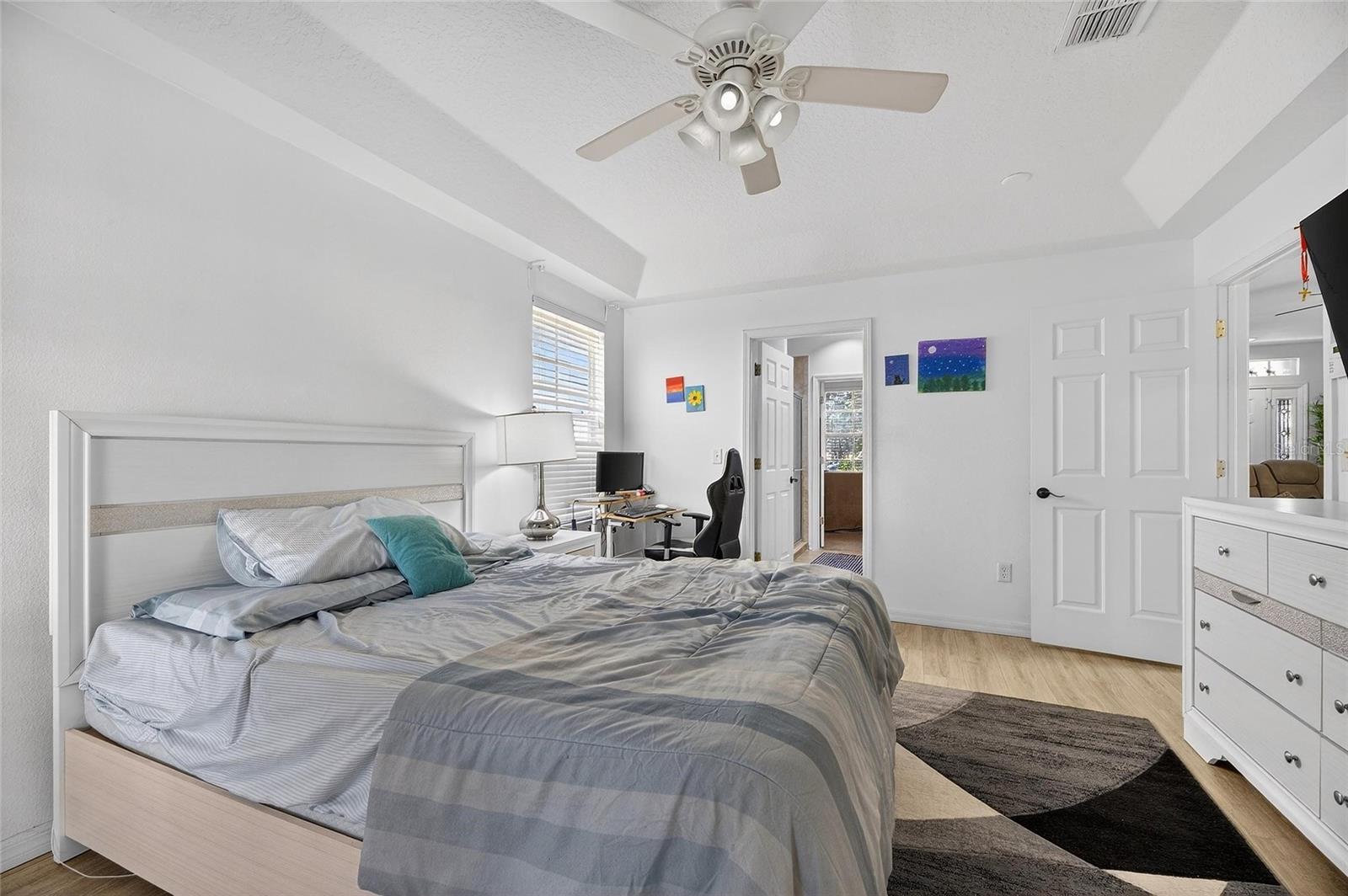 Image 37 of 70 For 5914 Beaconpark Street