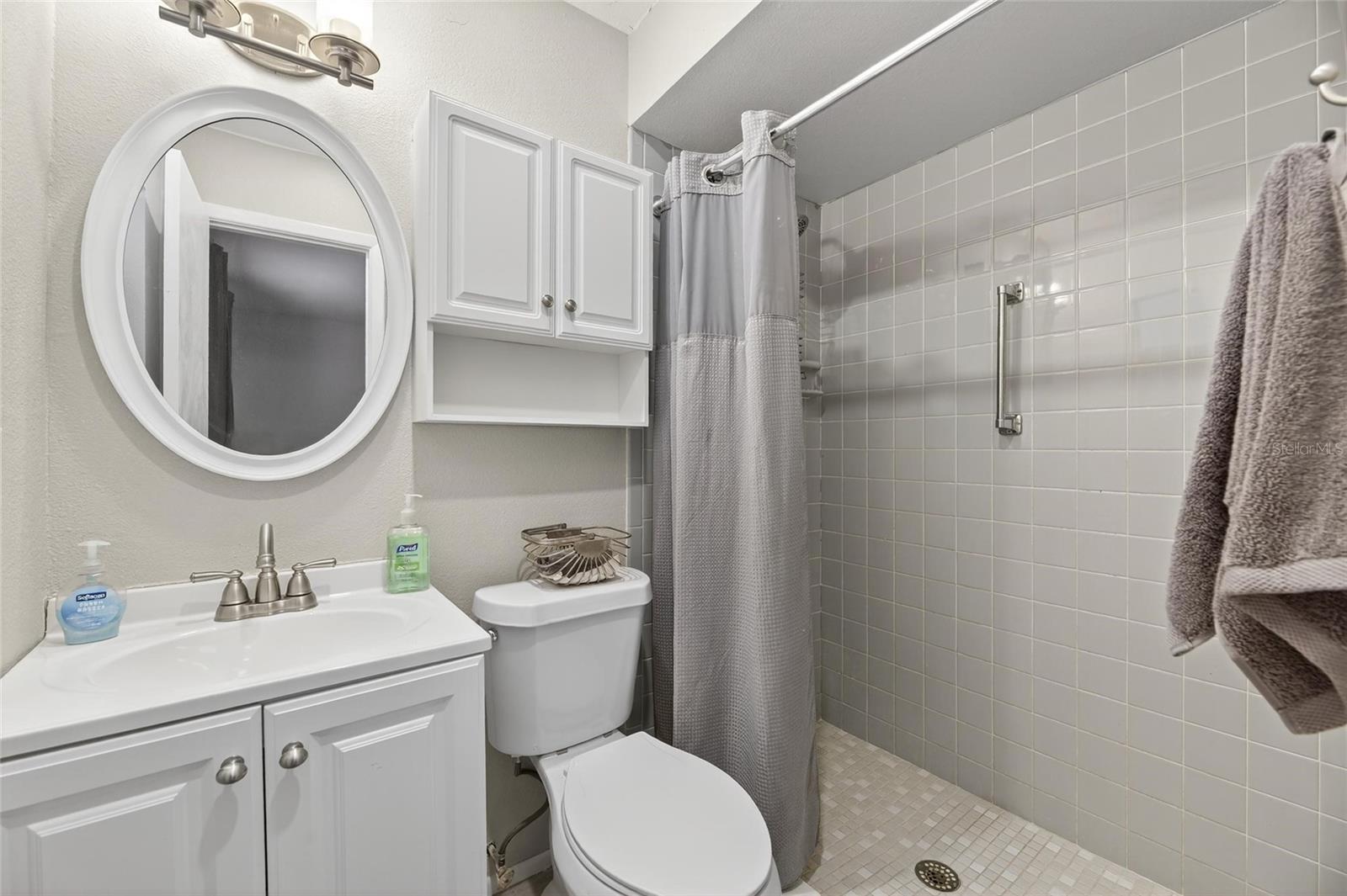 Image 14 of 34 For 8137 English Elm Circle