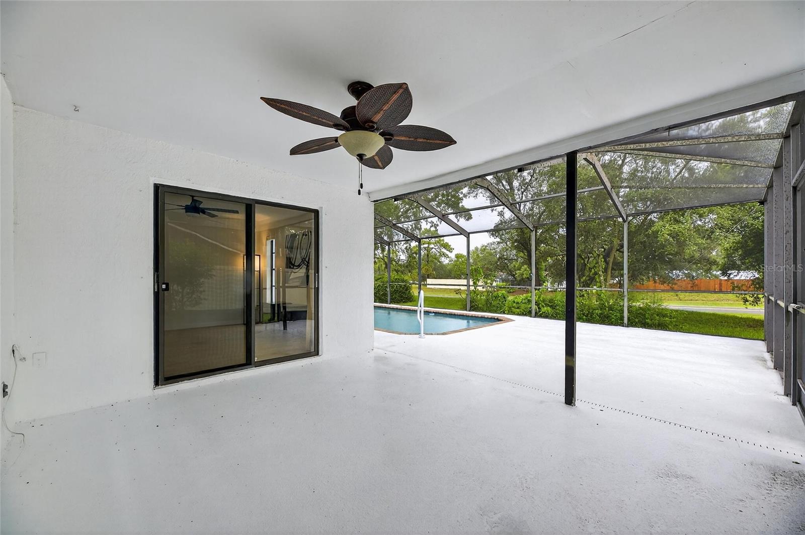 Image 30 of 34 For 8137 English Elm Circle