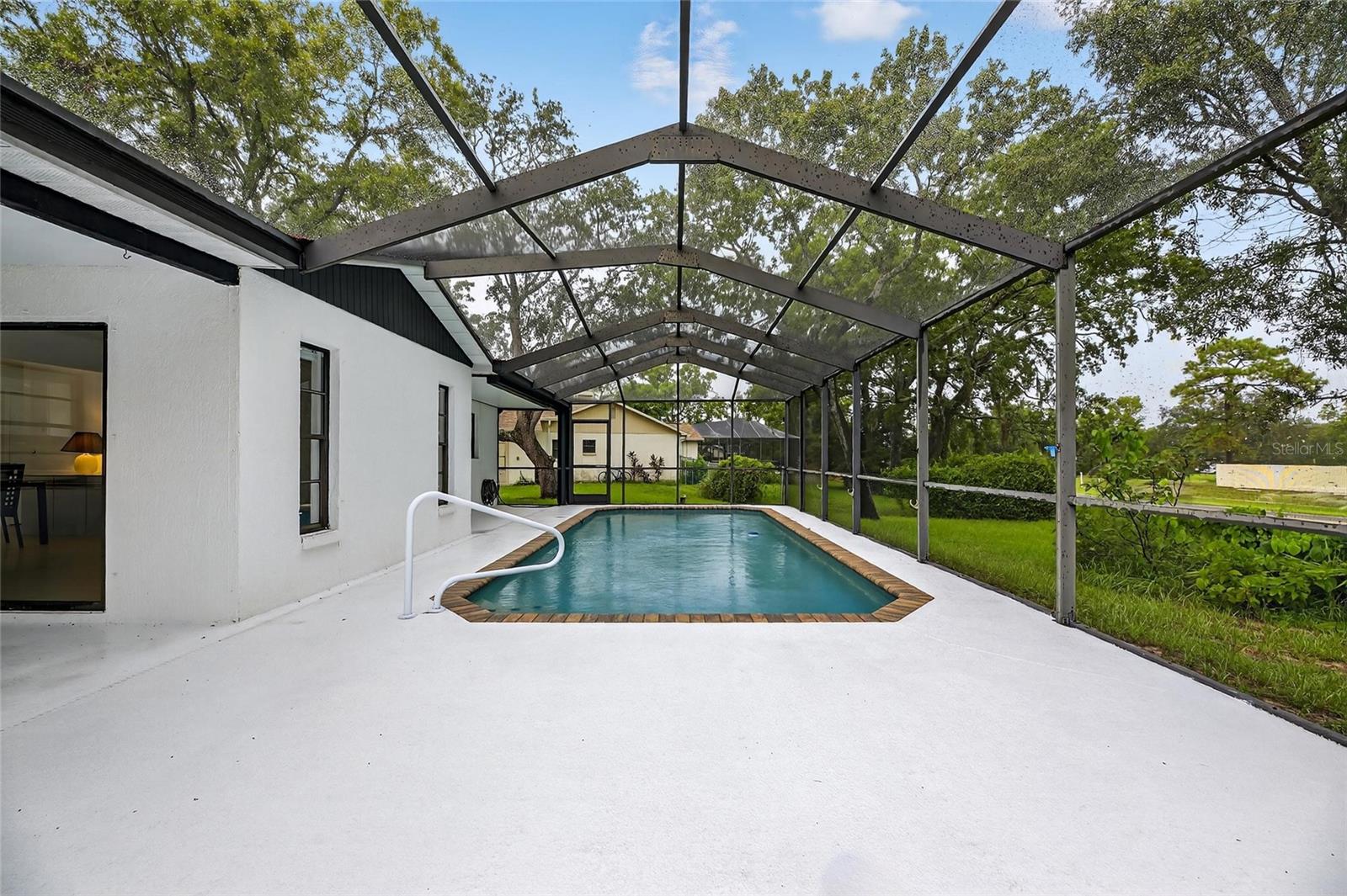 Image 31 of 34 For 8137 English Elm Circle