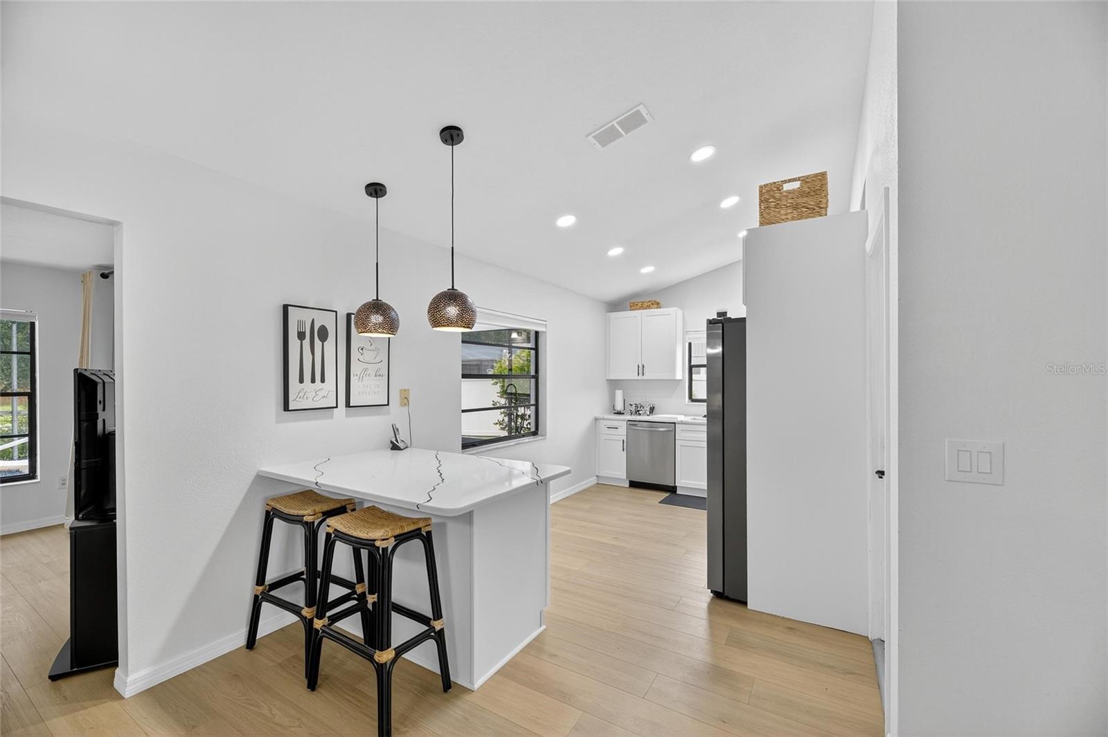 Image 6 of 34 For 8137 English Elm Circle