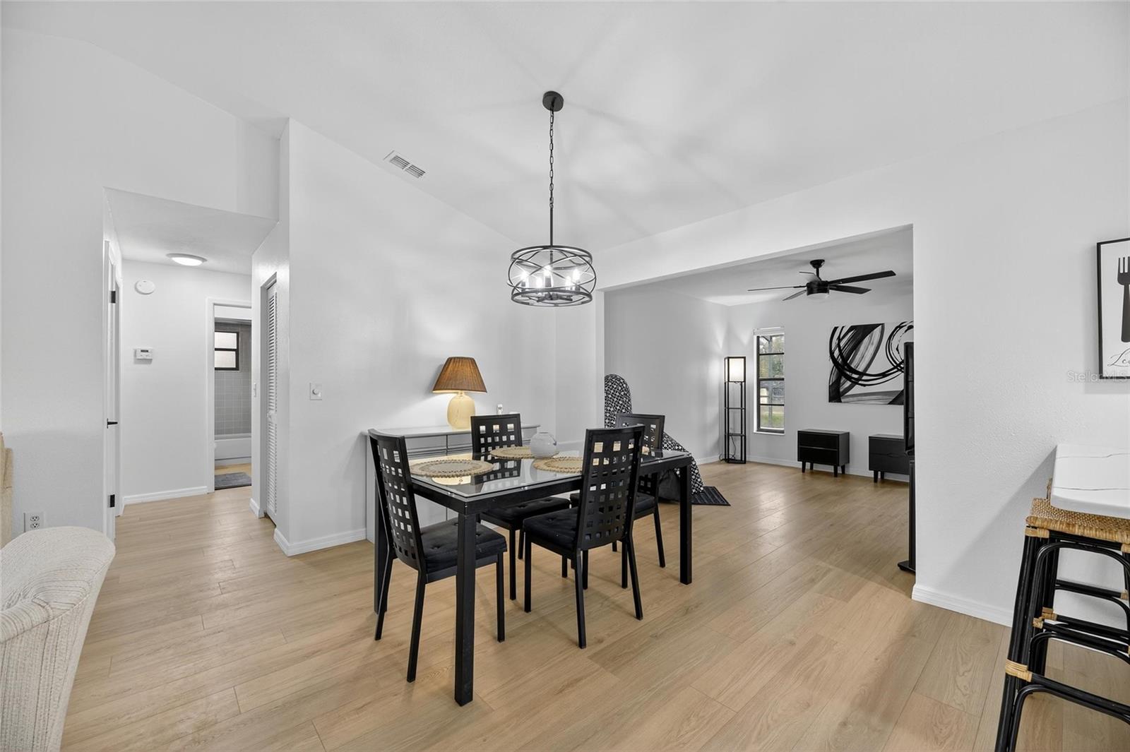 Image 7 of 34 For 8137 English Elm Circle