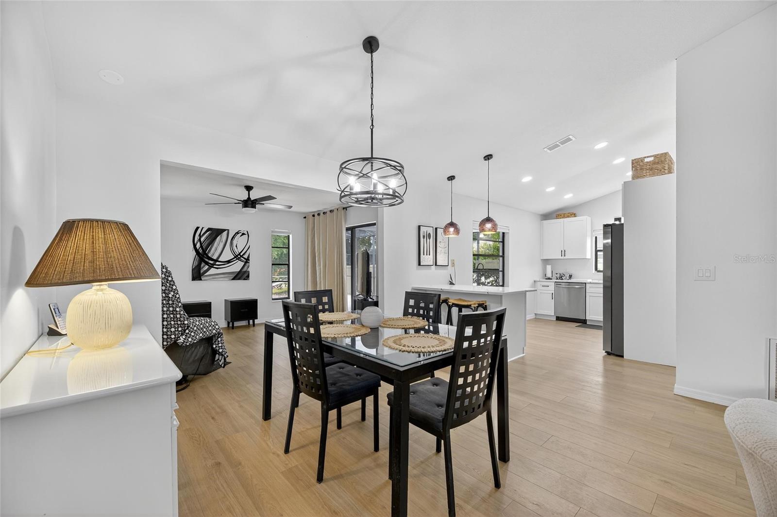 Image 8 of 34 For 8137 English Elm Circle