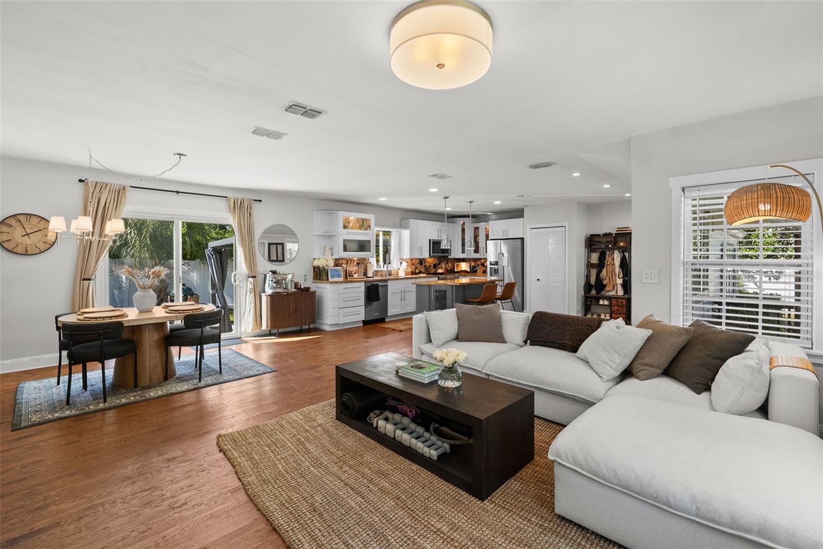 Image 10 of 45 For 3801 Lynwood Avenue