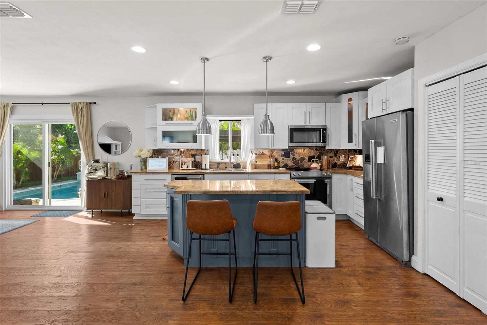 Image 11 of 45 For 3801 Lynwood Avenue