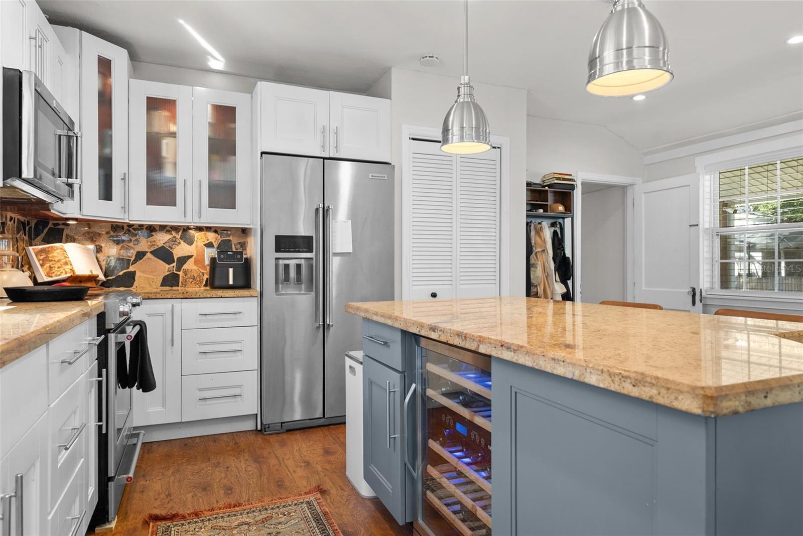 Image 13 of 45 For 3801 Lynwood Avenue