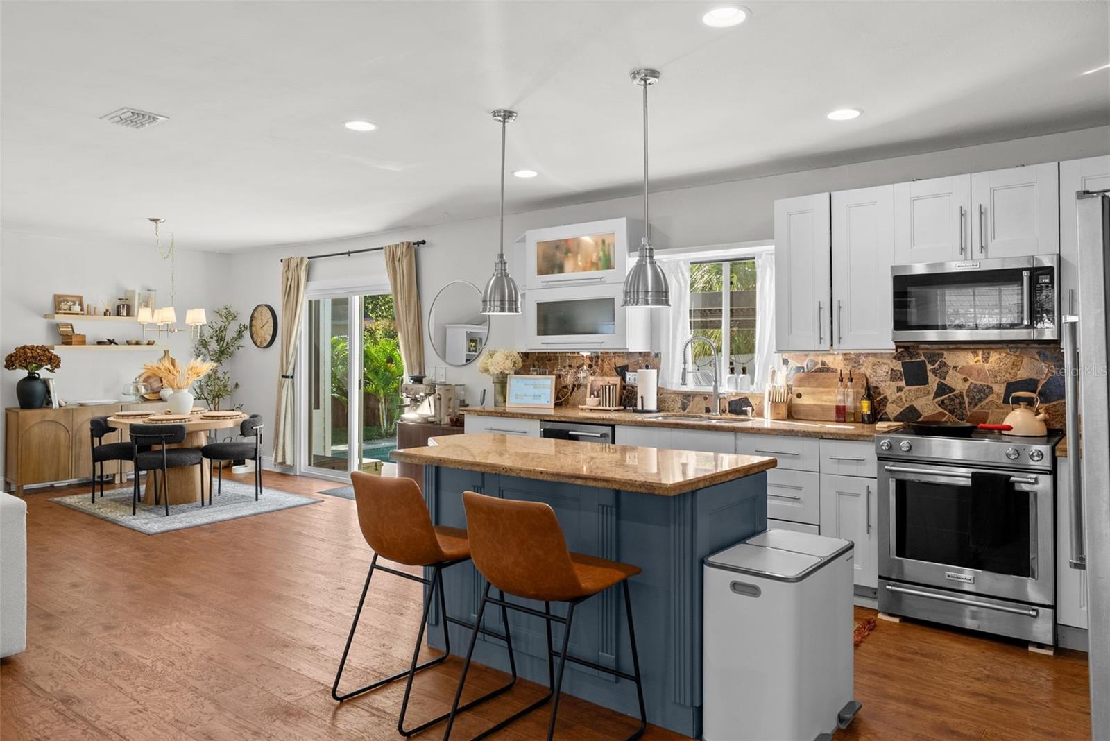 Image 14 of 45 For 3801 Lynwood Avenue