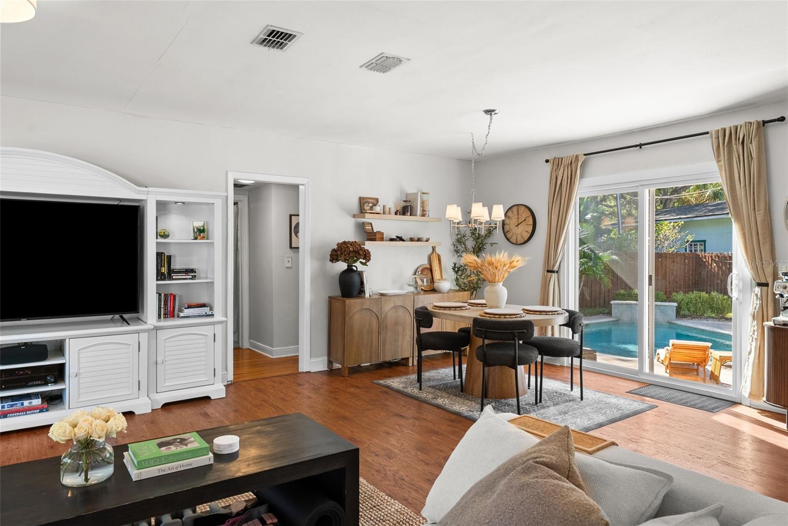 Image 16 of 45 For 3801 Lynwood Avenue