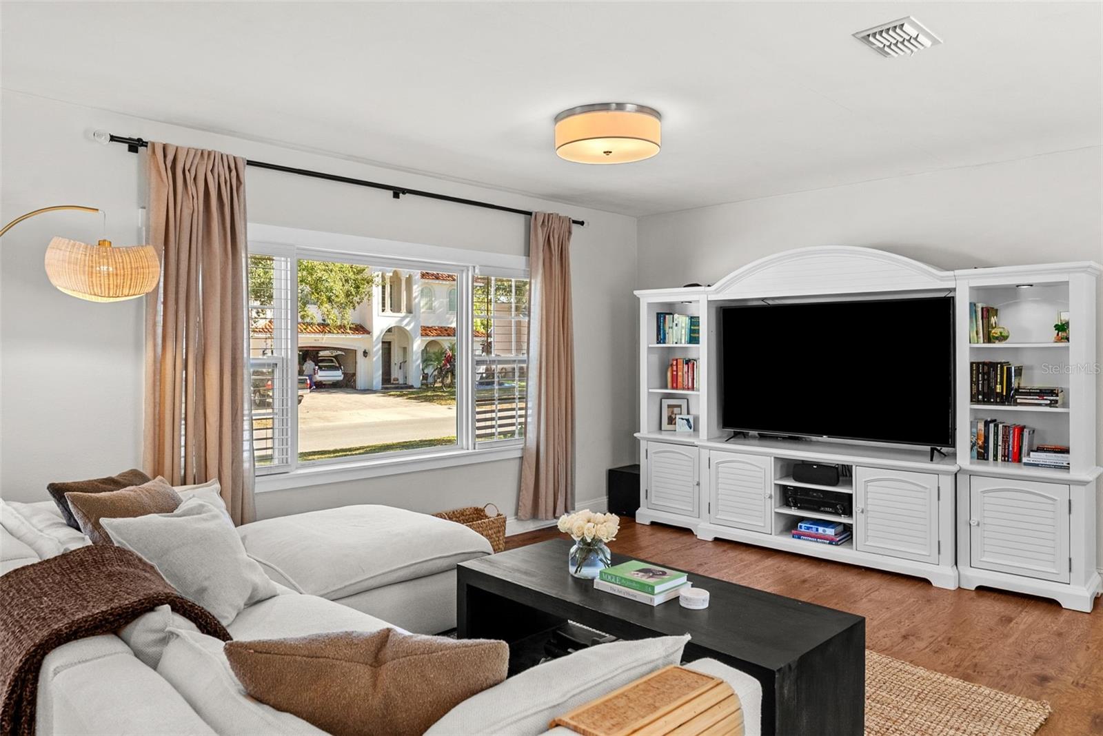 Image 5 of 45 For 3801 Lynwood Avenue