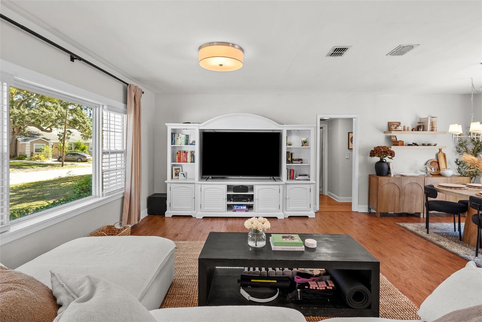 Image 6 of 45 For 3801 Lynwood Avenue