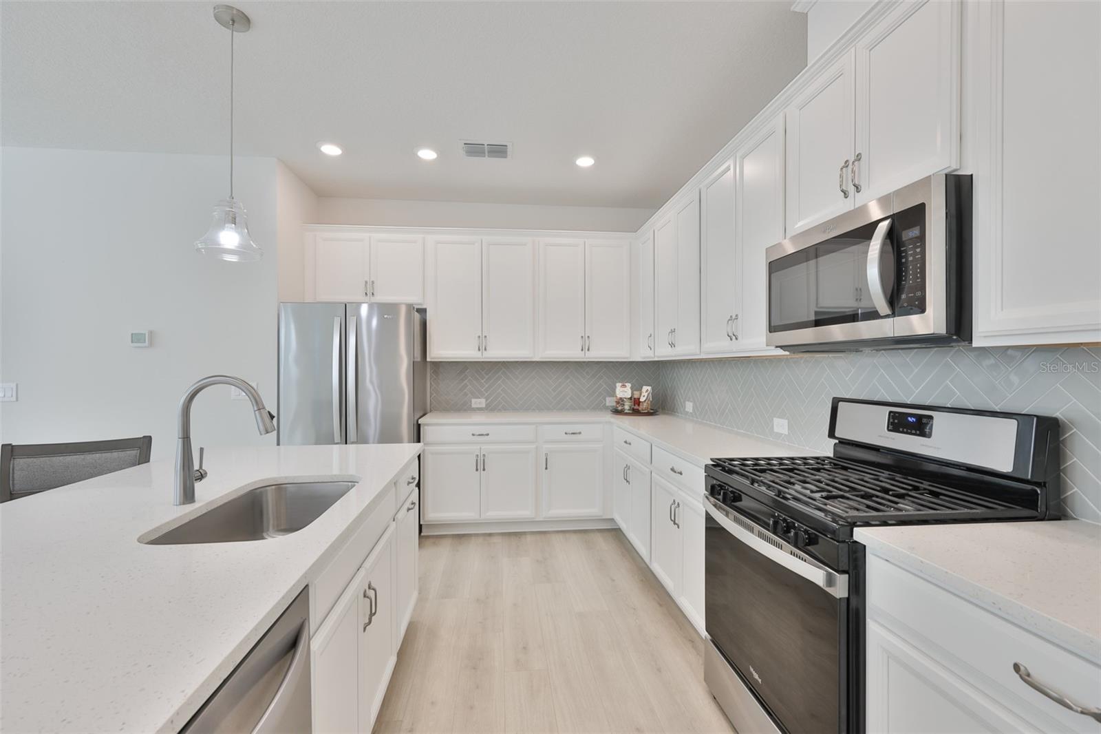 Image 20 of 49 For 13908 Kingfisher Glen Drive