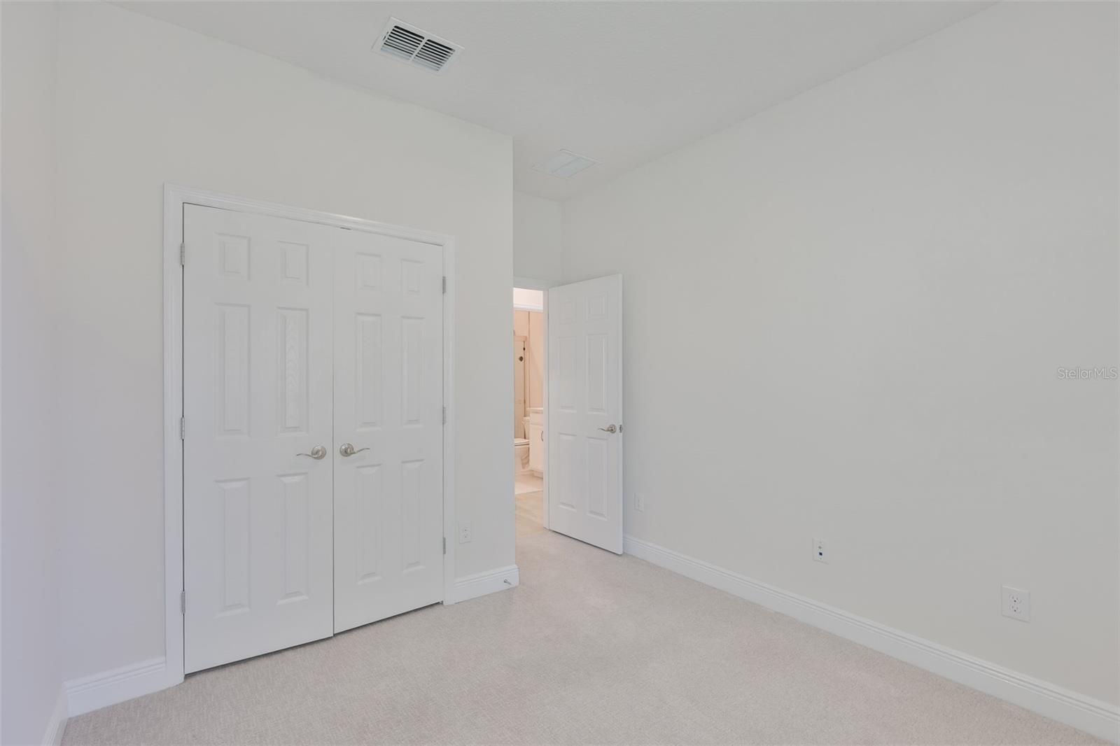 Image 31 of 49 For 13908 Kingfisher Glen Drive