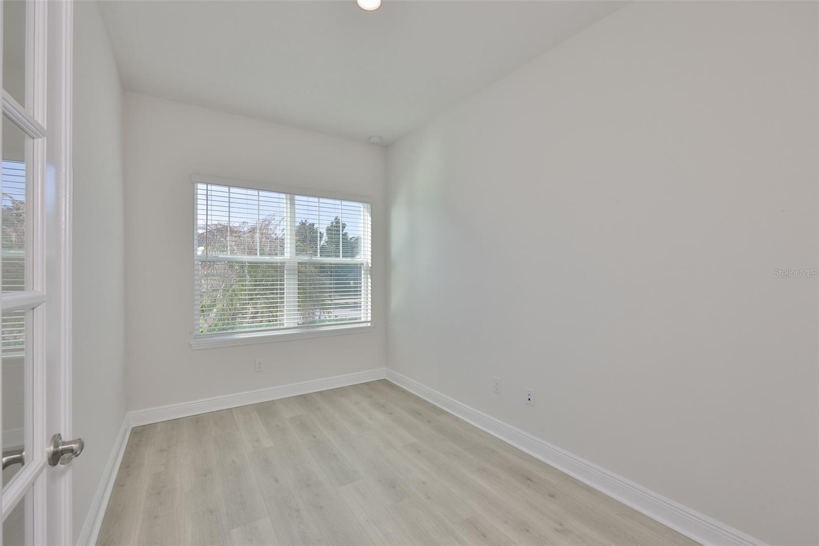 Image 32 of 49 For 13908 Kingfisher Glen Drive