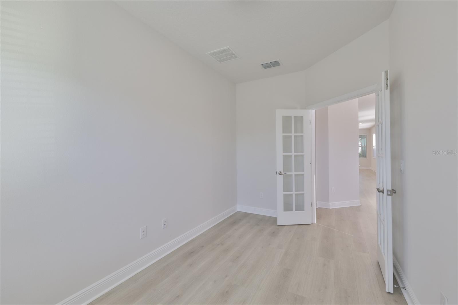 Image 33 of 49 For 13908 Kingfisher Glen Drive