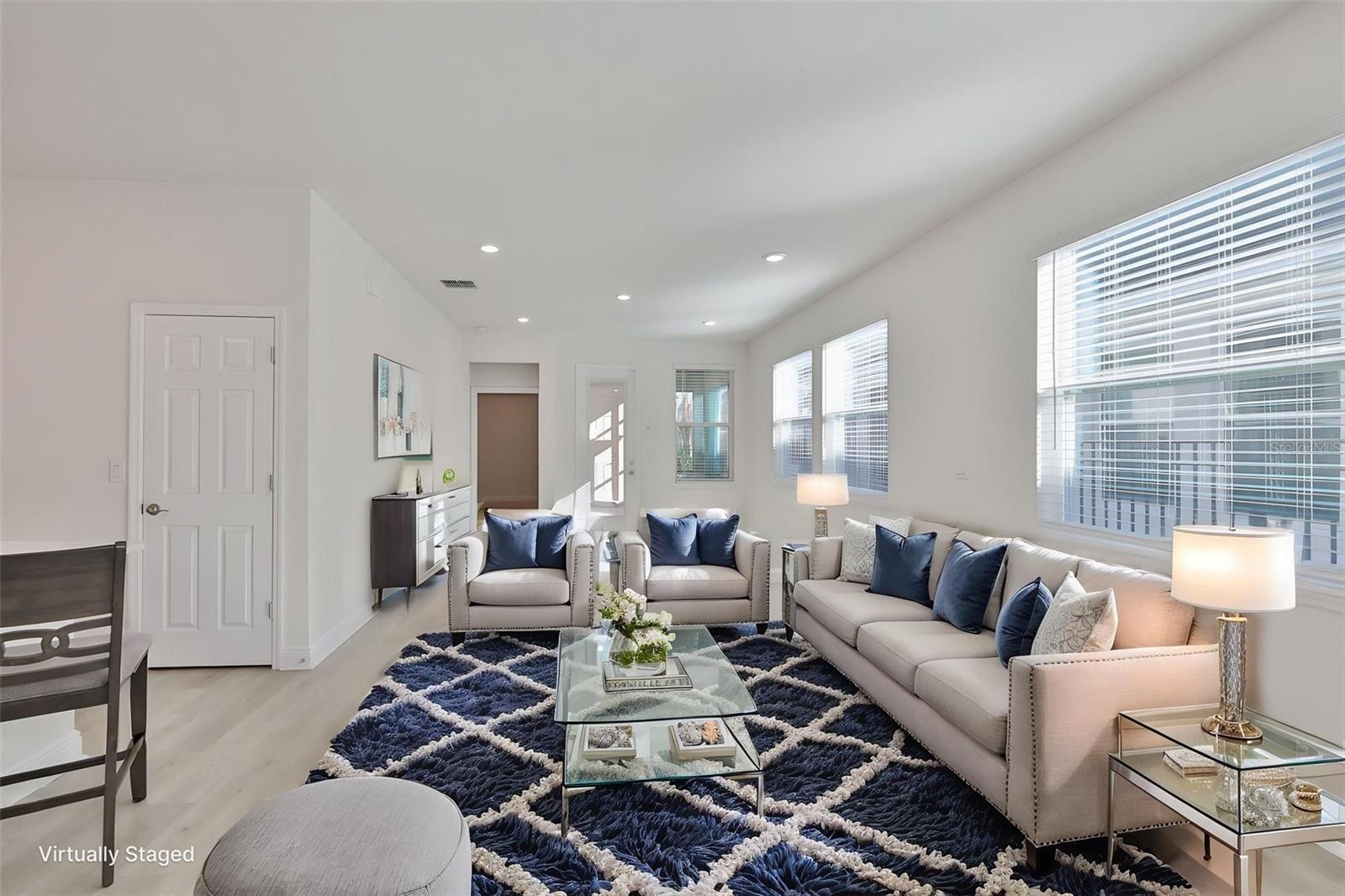 Image 6 of 49 For 13908 Kingfisher Glen Drive