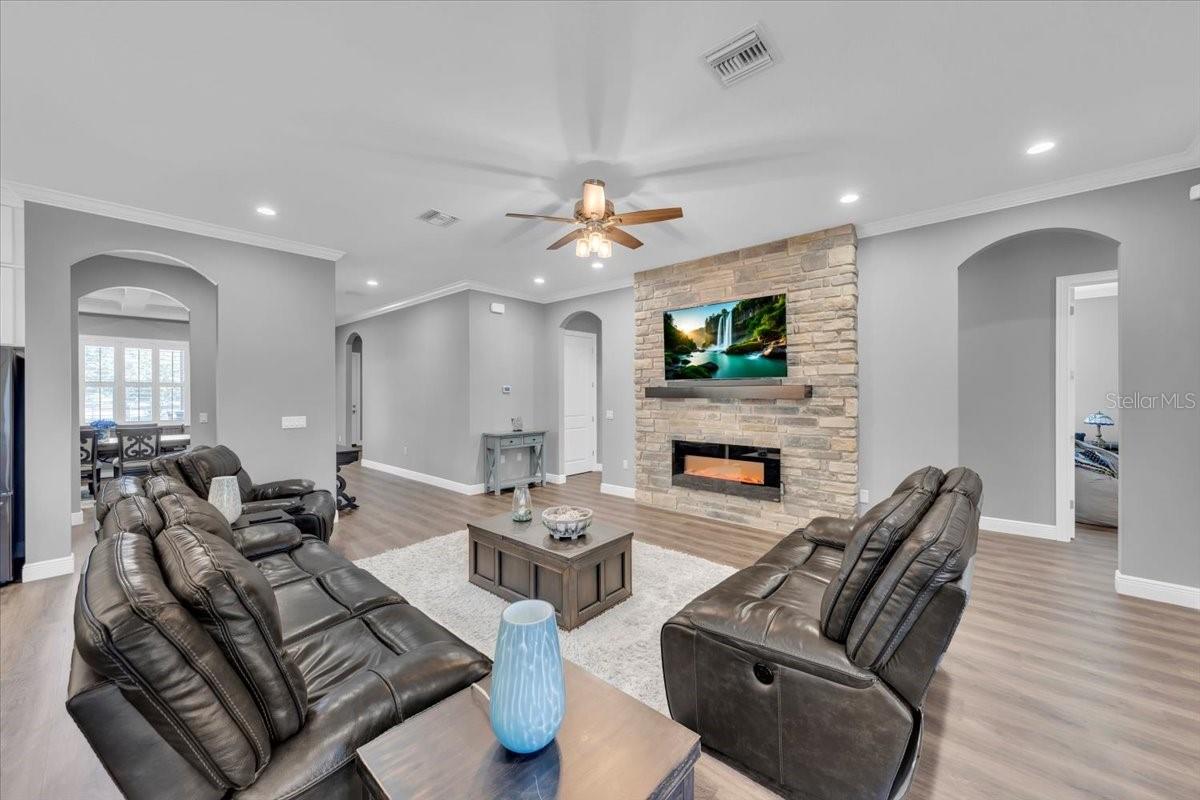 Image 5 of 38 For 8011 Revels Road