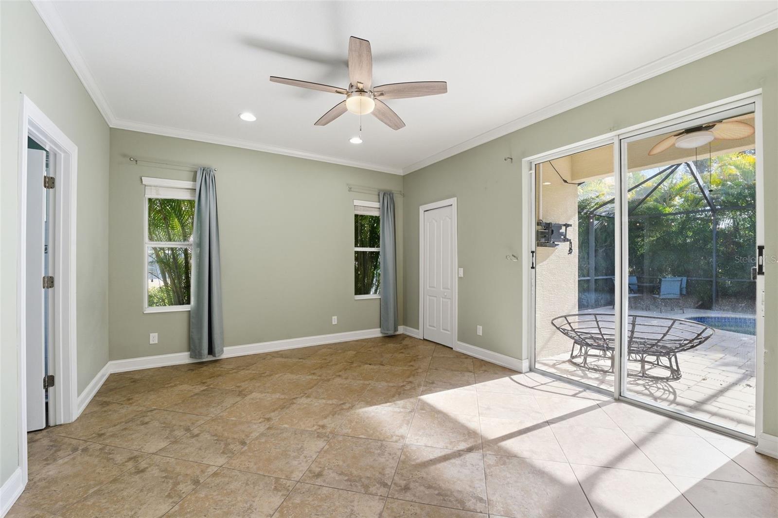 Image 13 of 44 For 4911 Boston Common Glen