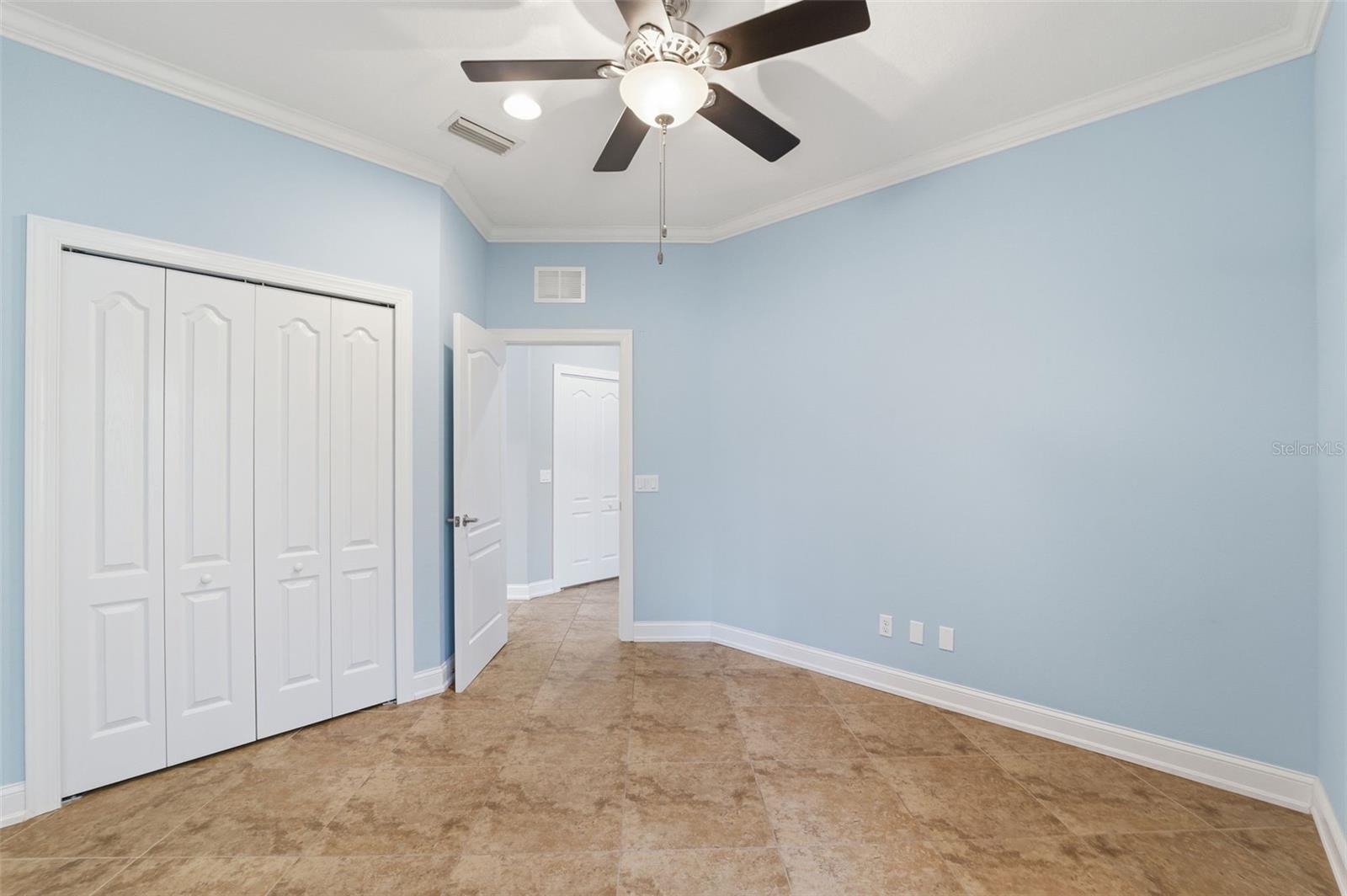 Image 20 of 44 For 4911 Boston Common Glen