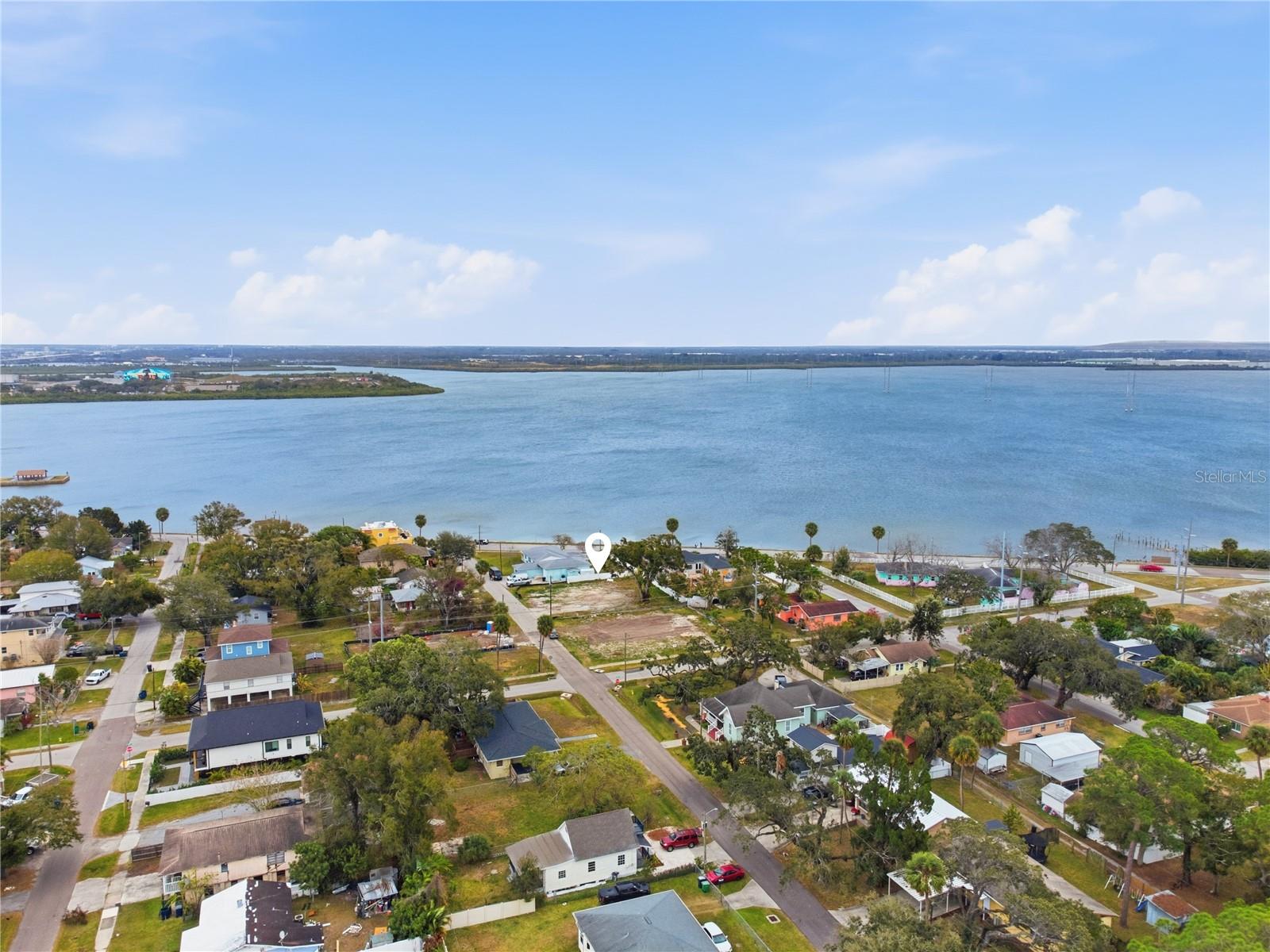 Image 2 of 9 For 2405 Davis Street