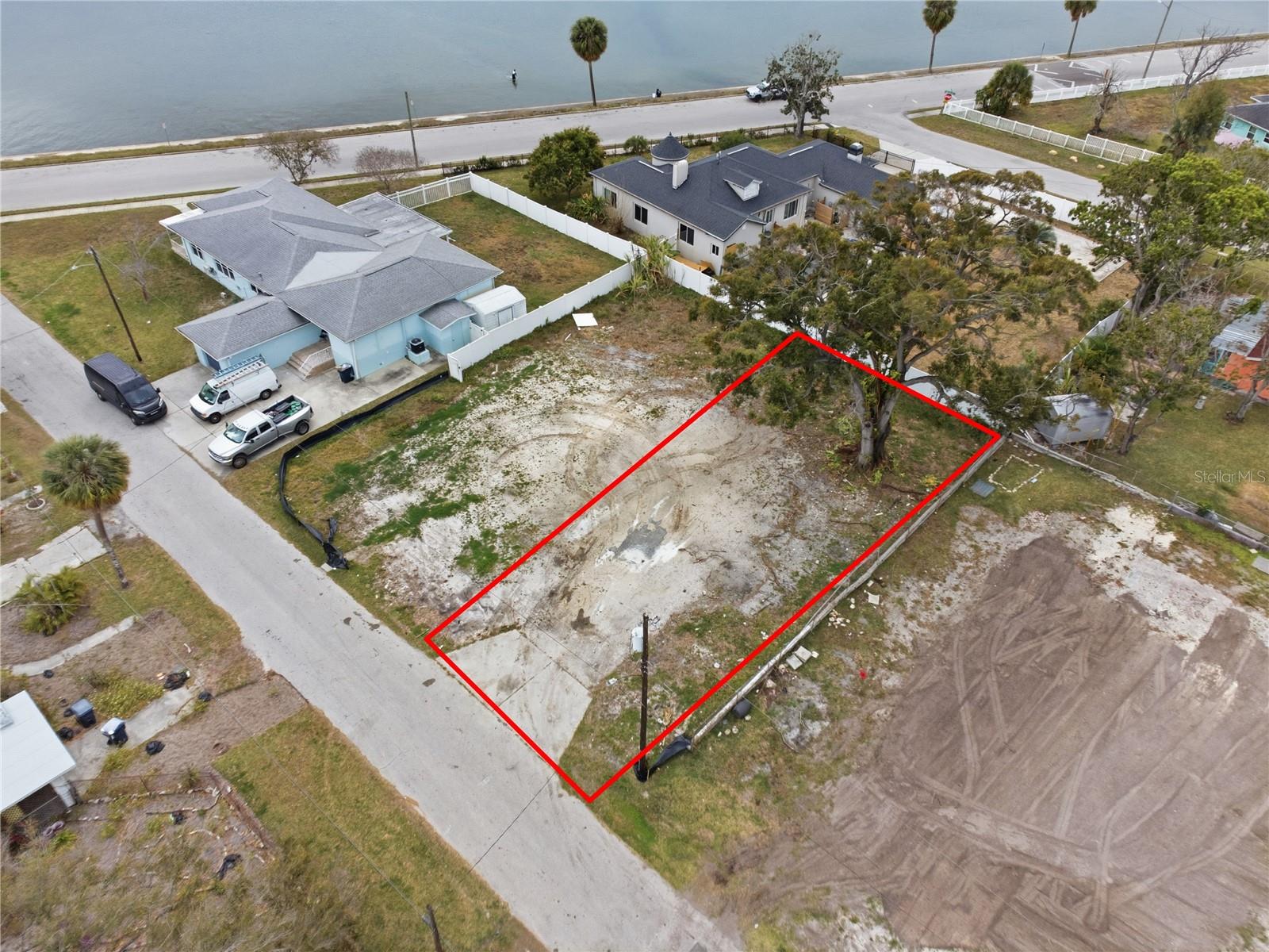 Image 3 of 9 For 2405 Davis Street