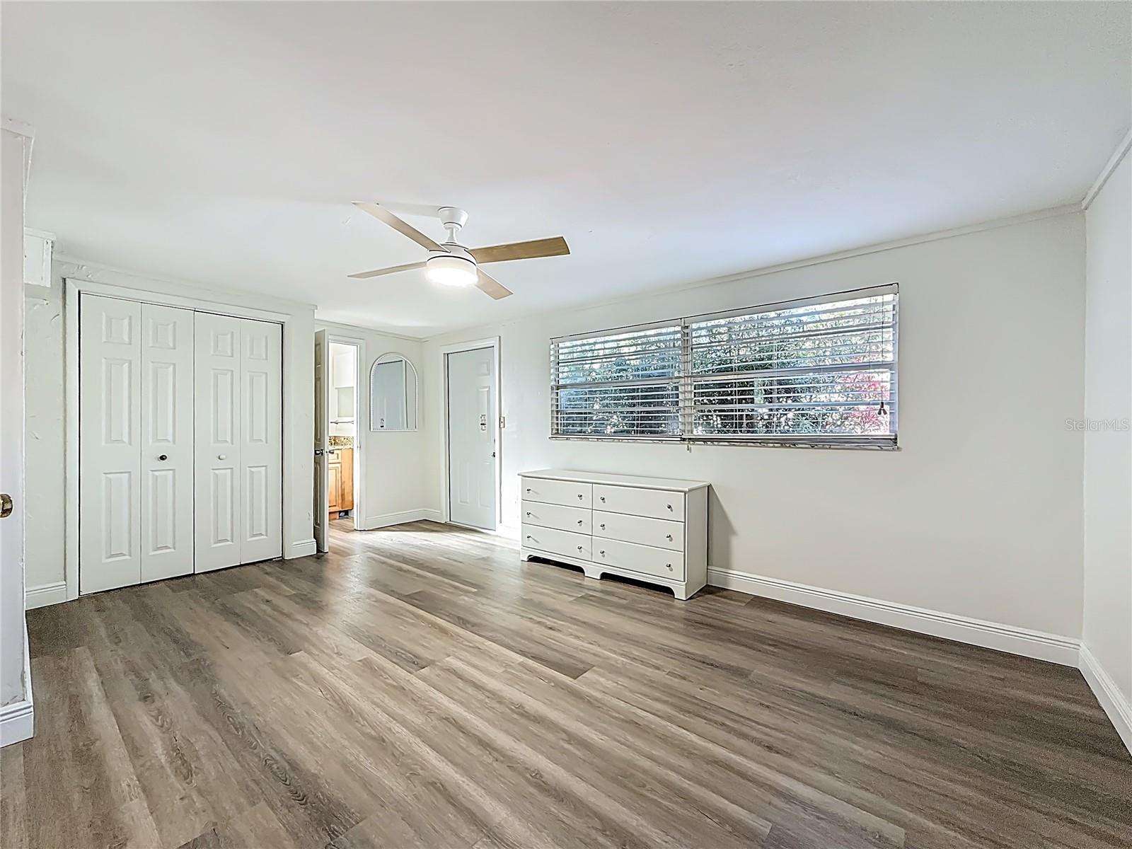 Image 11 of 72 For 424 72nd Street N