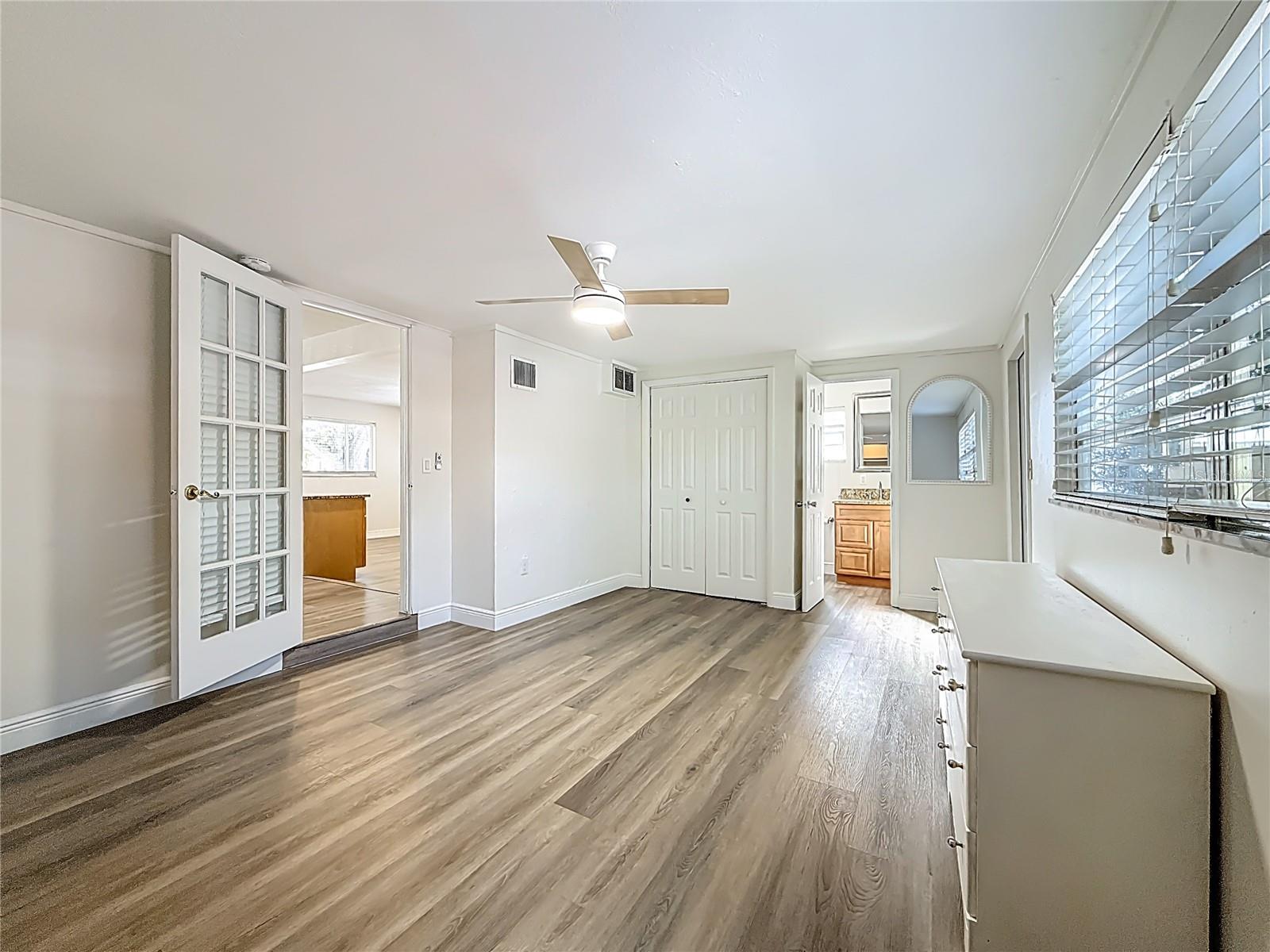 Image 12 of 72 For 424 72nd Street N