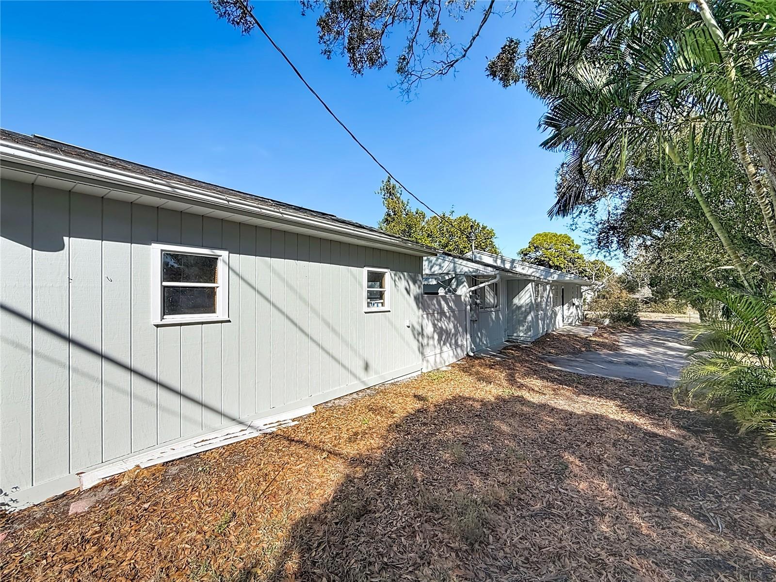 Image 22 of 72 For 424 72nd Street N