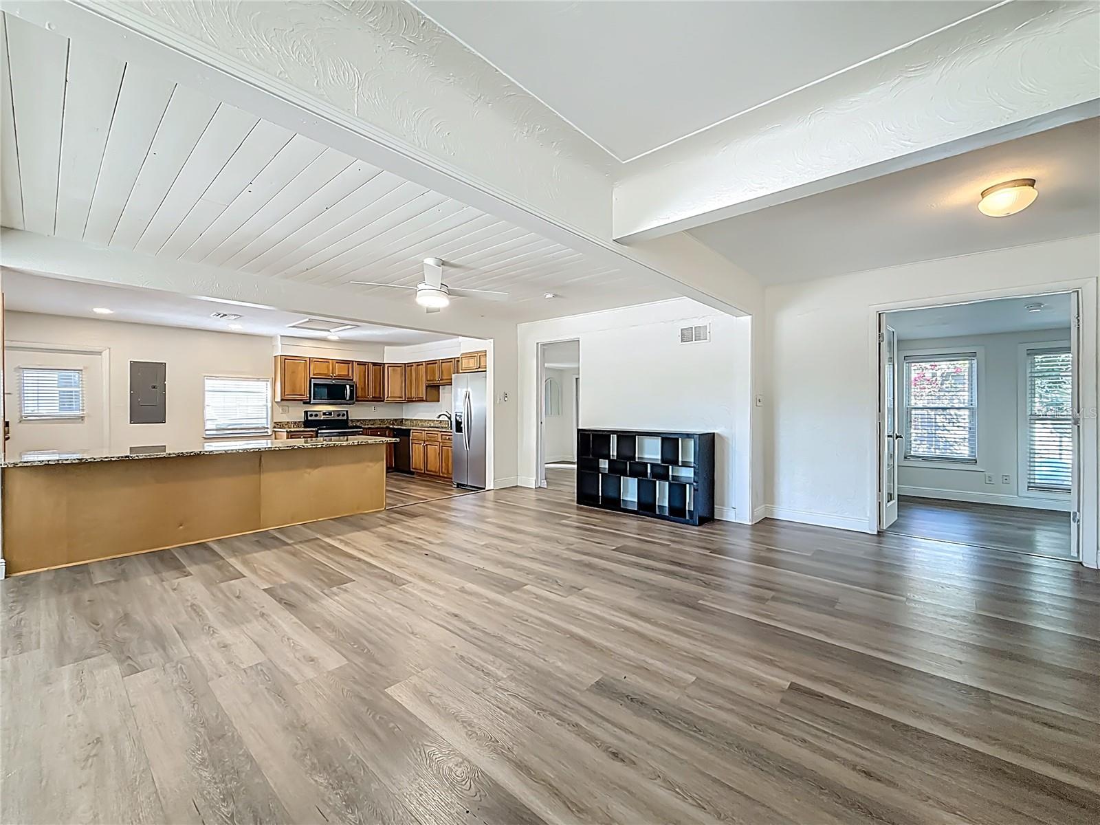 Image 25 of 72 For 424 72nd Street N