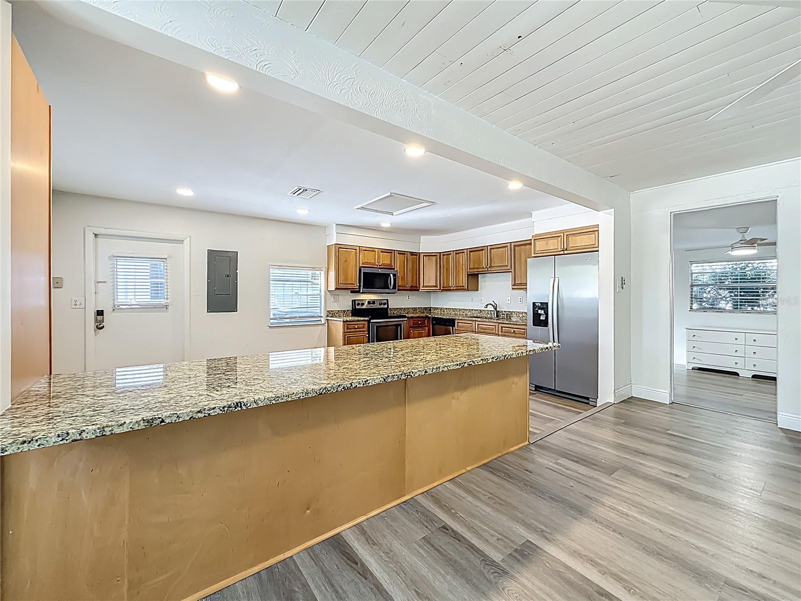 Image 27 of 72 For 424 72nd Street N