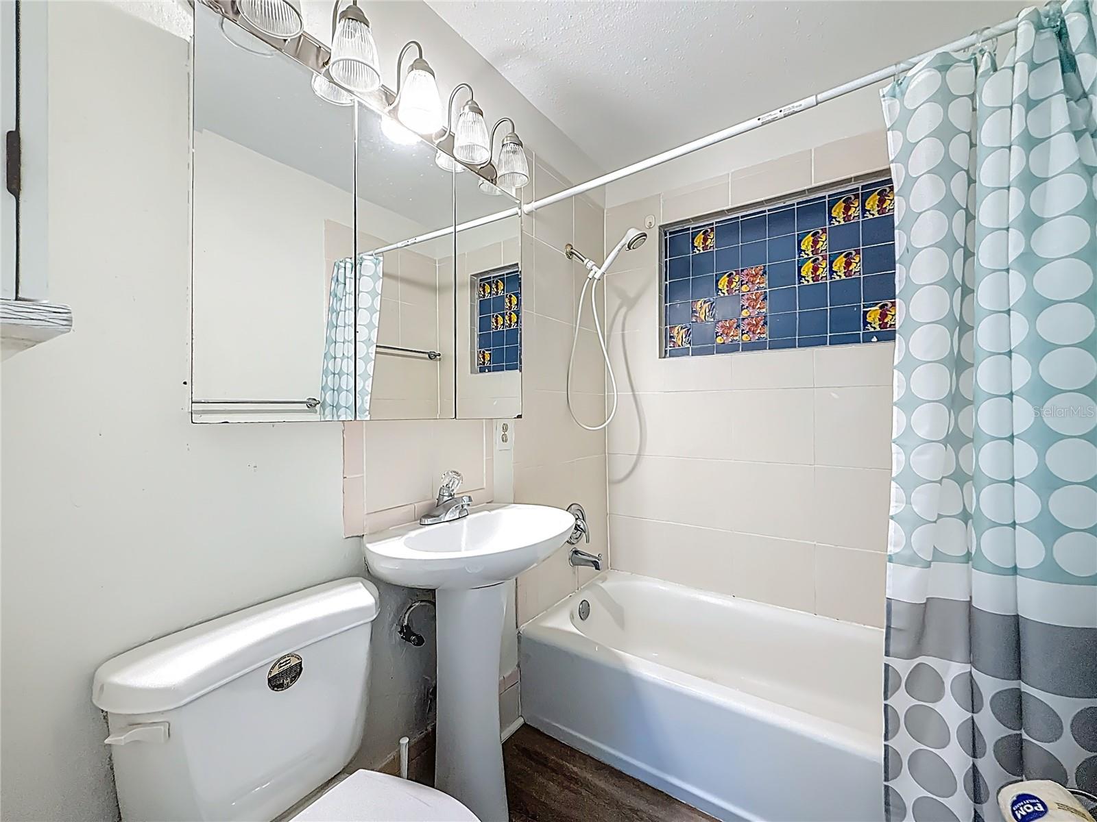 Image 38 of 72 For 424 72nd Street N