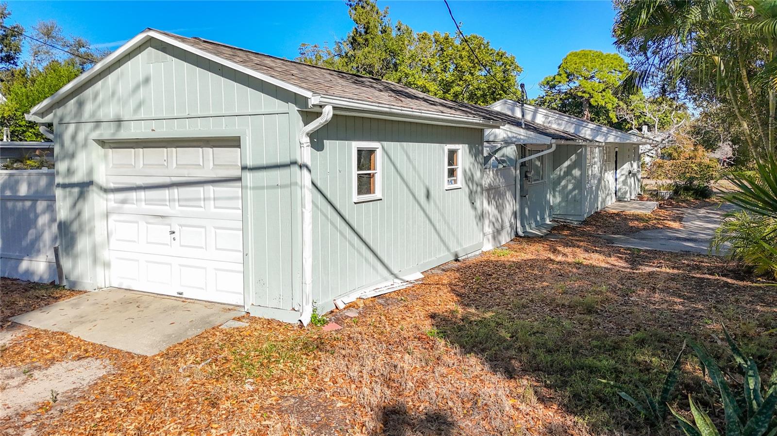 Image 46 of 72 For 424 72nd Street N